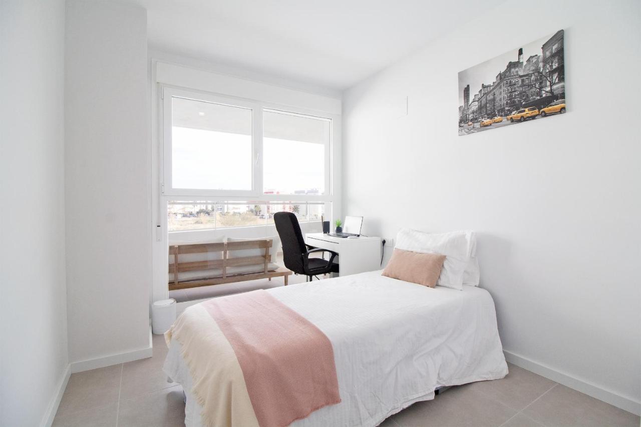 Global Properties, Apartamento Con Terraza Y Vistas A La Piscina En Gran Canet Канет-де-Беренгер Экстерьер фото