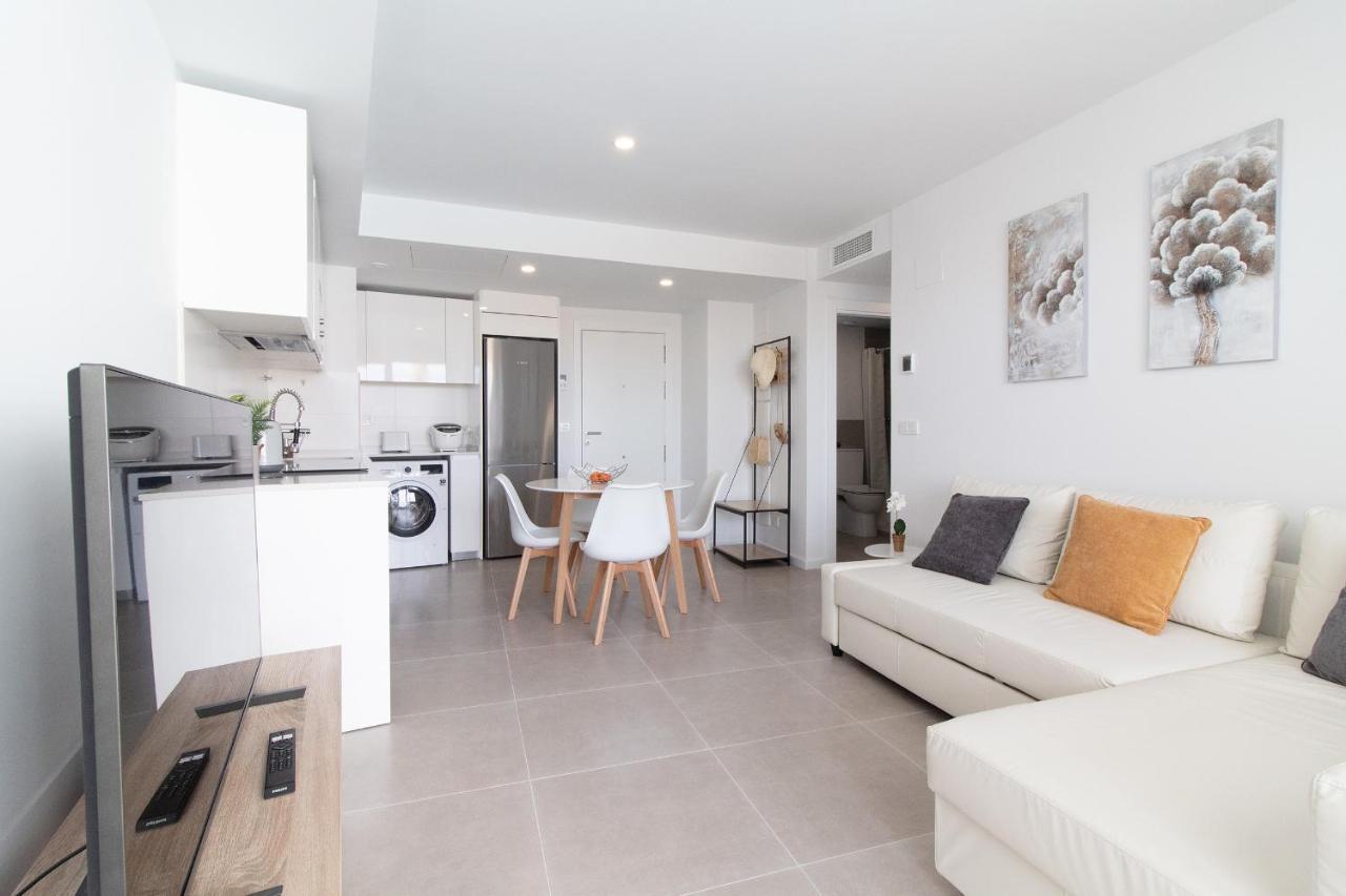 Global Properties, Apartamento Con Terraza Y Vistas A La Piscina En Gran Canet Канет-де-Беренгер Экстерьер фото