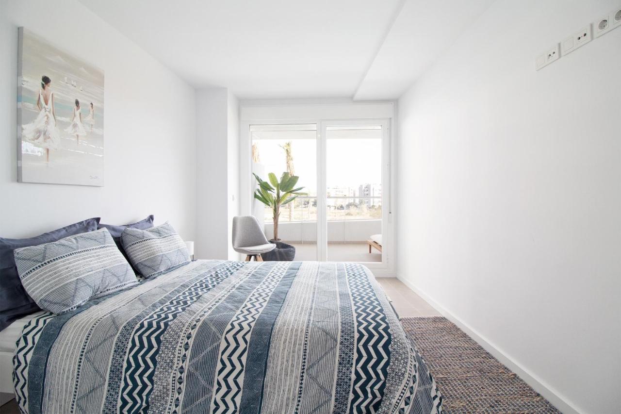 Global Properties, Apartamento Con Terraza Y Vistas A La Piscina En Gran Canet Канет-де-Беренгер Экстерьер фото