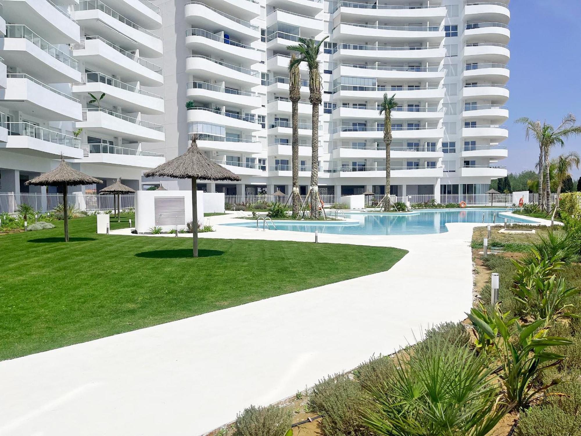 Global Properties, Apartamento Con Terraza Y Vistas A La Piscina En Gran Canet Канет-де-Беренгер Экстерьер фото